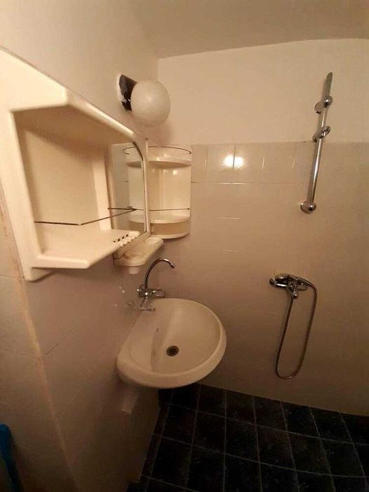 Дава се под наем Двустаен апартамент в Пловдив, Кючук Париж - 60 кв.м за 244.8 € - Снимка #3