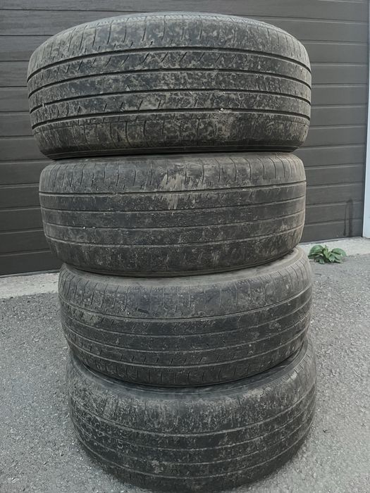 Продам резину 215/55r17