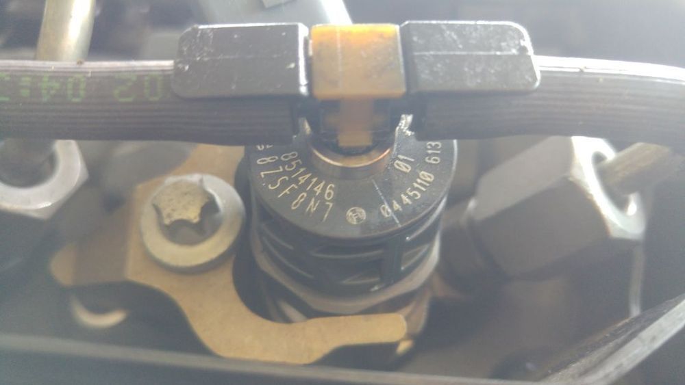 Injector 2.0 d bmw seria 2 f45 0445110613