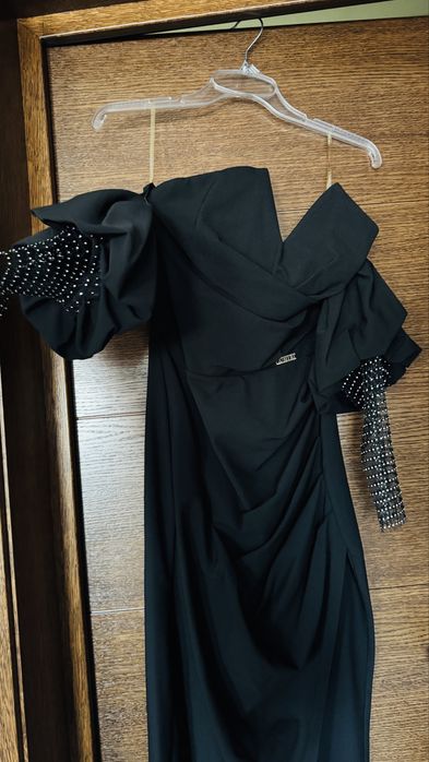 Rochie elegantă neagră – nouă, cu etichetă