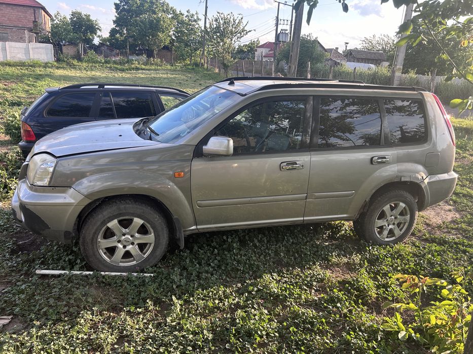 dezmembrez Nissan Xtrail t30 4x4