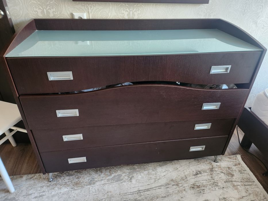 Спальный гарнитур