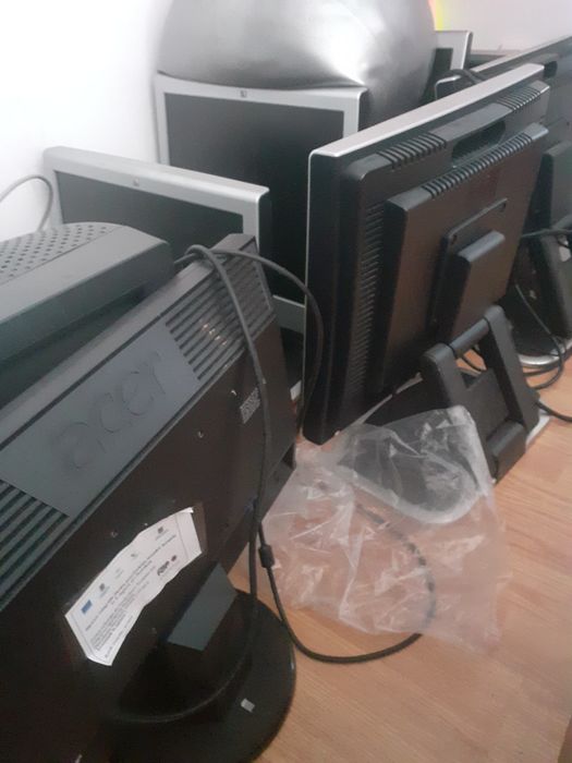 Vând Calculatoare complete 150 lei