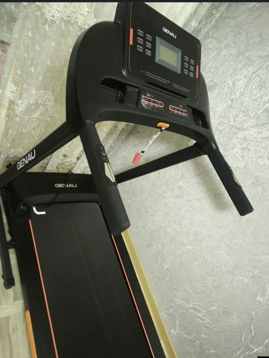Genay Беговая дорожка