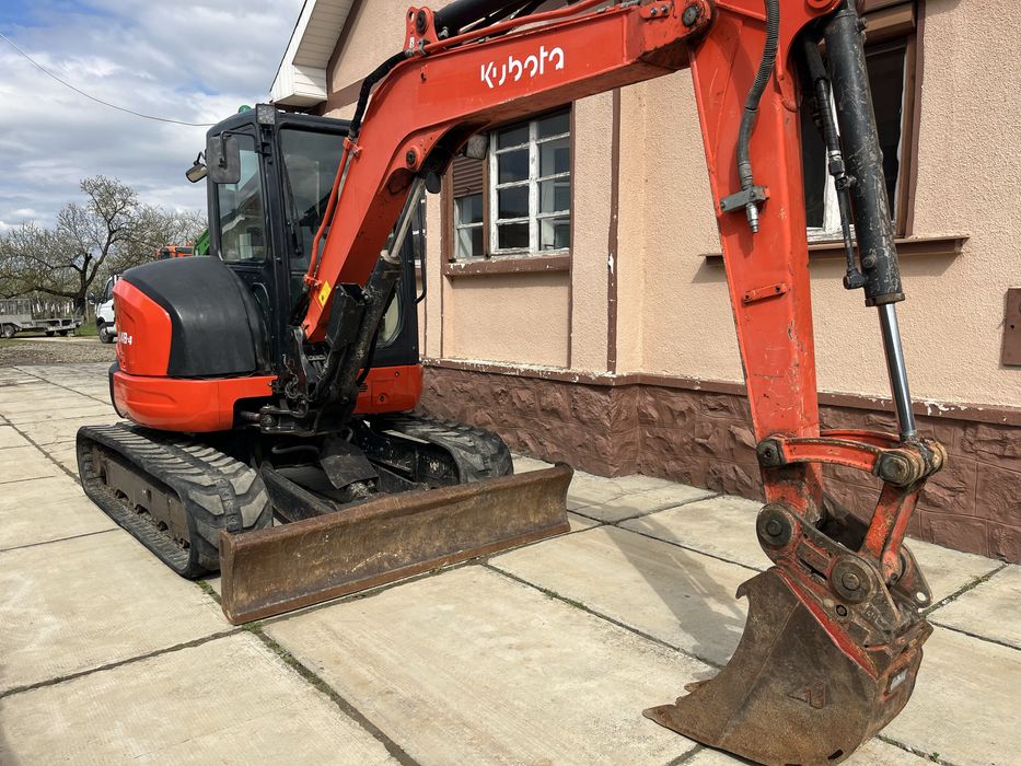 Miniexcavator kubota u 48