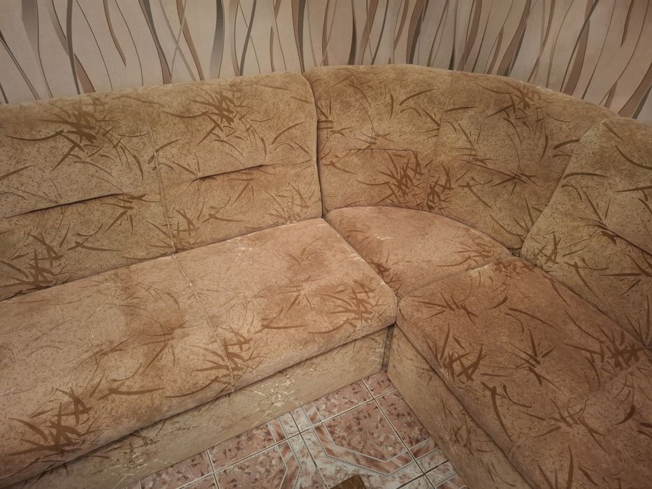 Растегателен ъглов диван