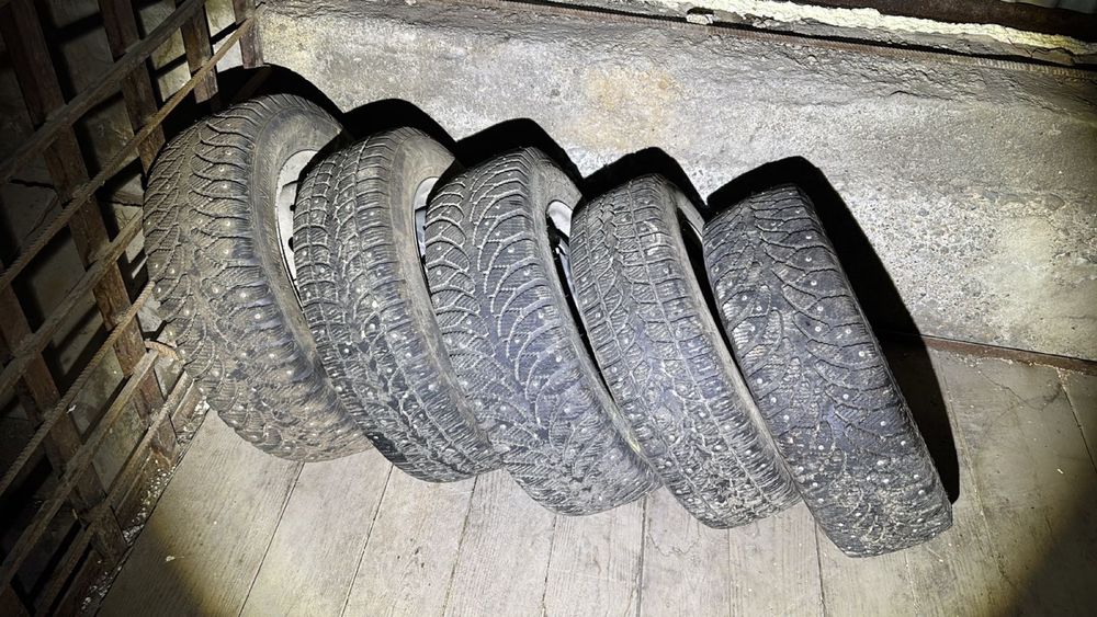 Покрышка на штамп вместе