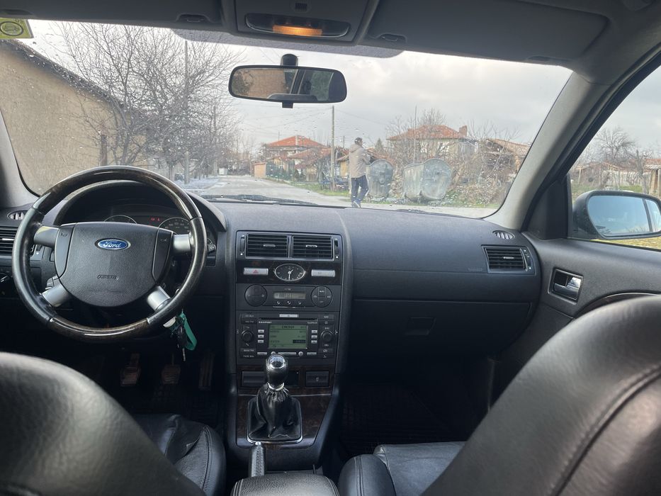Ford Mondeo Ghia