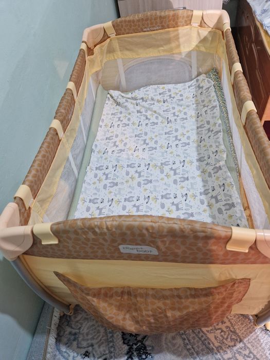 Продам манеж б/у