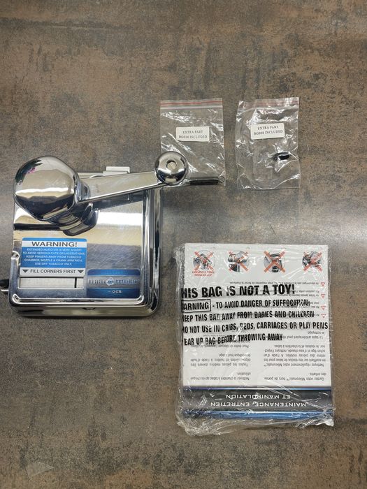 Aparat manual pentru facut tigari.