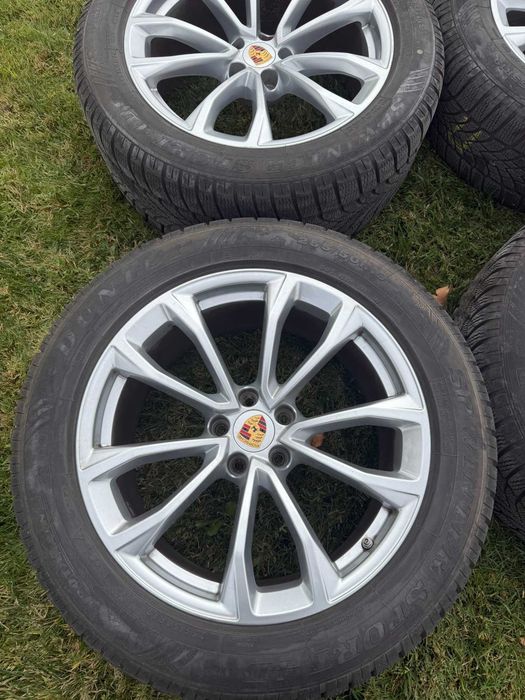 19" Джанти Porsche Macan със зимни гуми