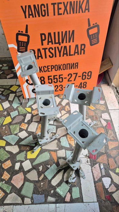 Продаю краншейт и экран для проекторов