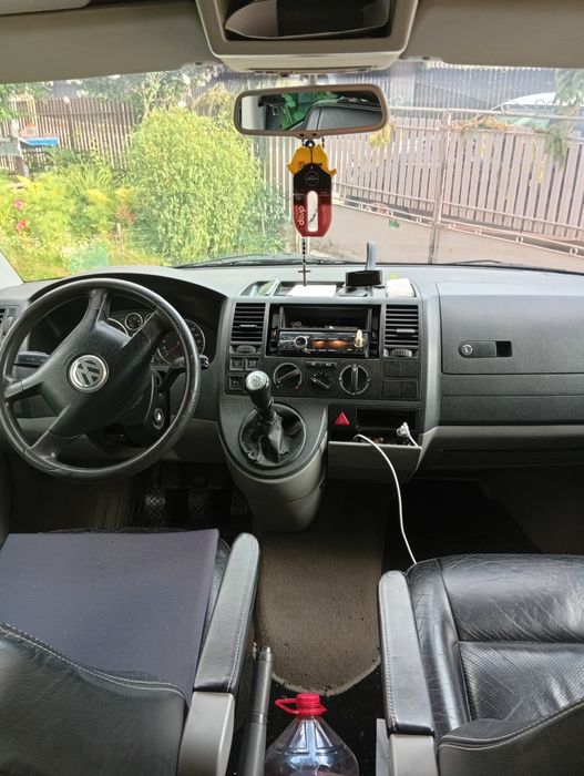 Vând Volkswagen T5