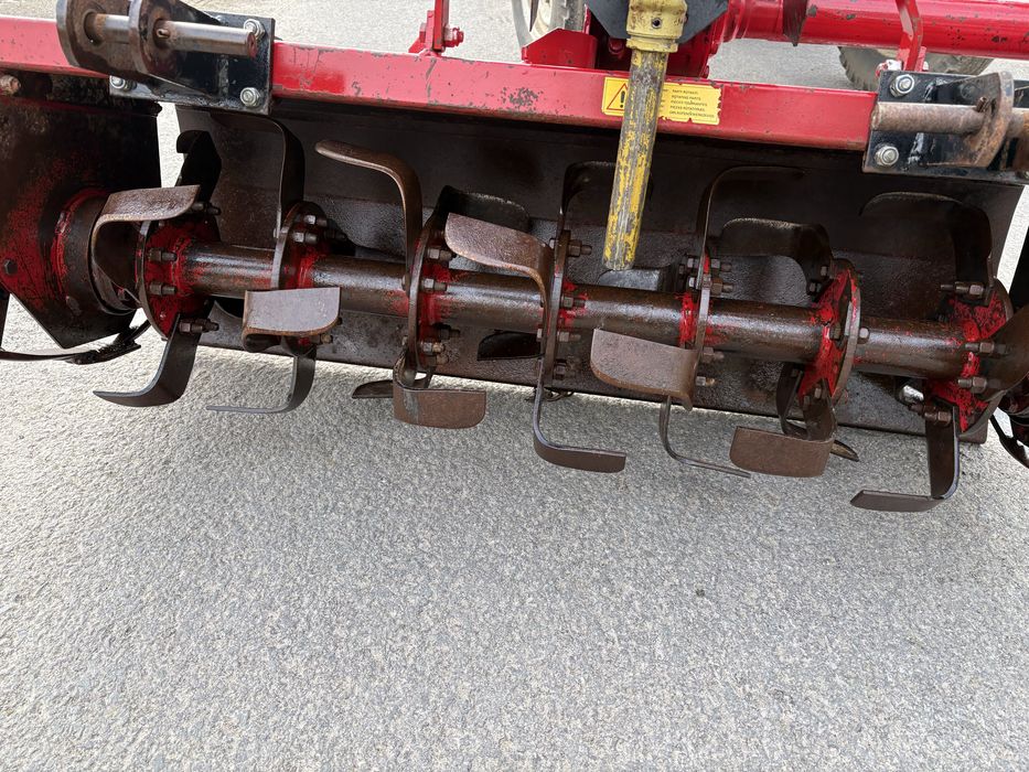 Freza de 1,25 dupa tractoare mici