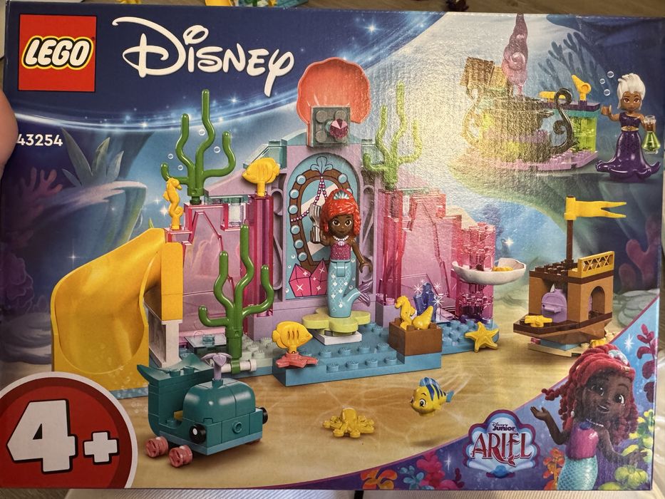 LEGO Disney - Pestera de cristal a lui Ariel (43254)