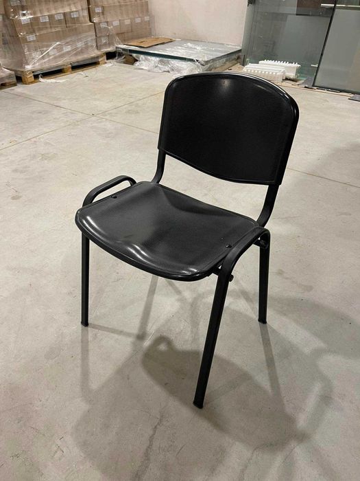 Офис и посетителски столове