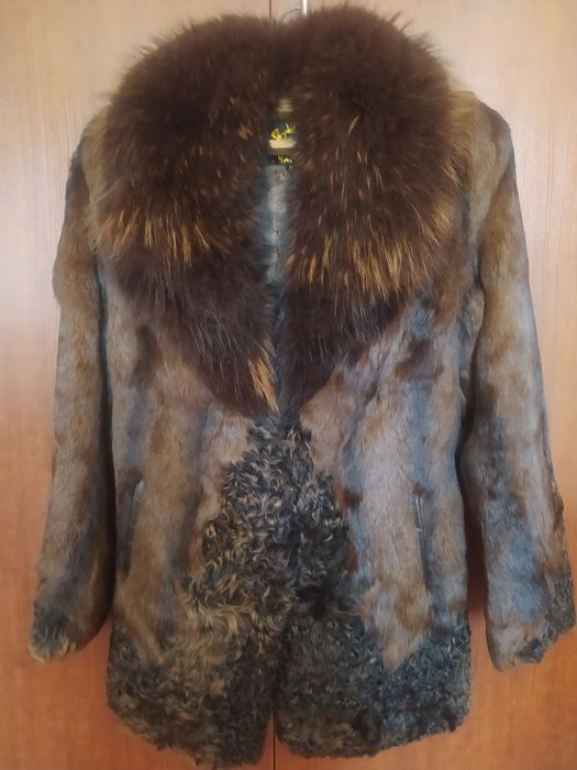 Полушубок красивый