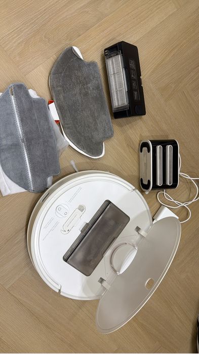 Робот пылесос Xiaomi Mi Robot Vacuum Cleaner 2