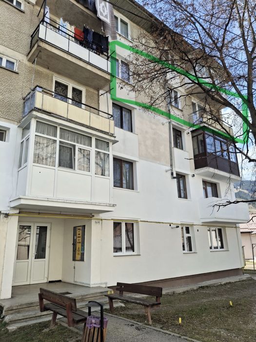 Vand apartament 3 camere