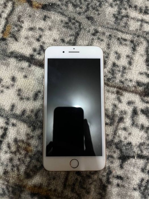 iPhone 8 plus б/у