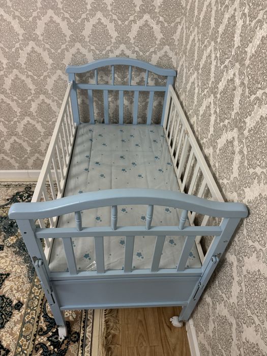 Срочно продам детскии кровать