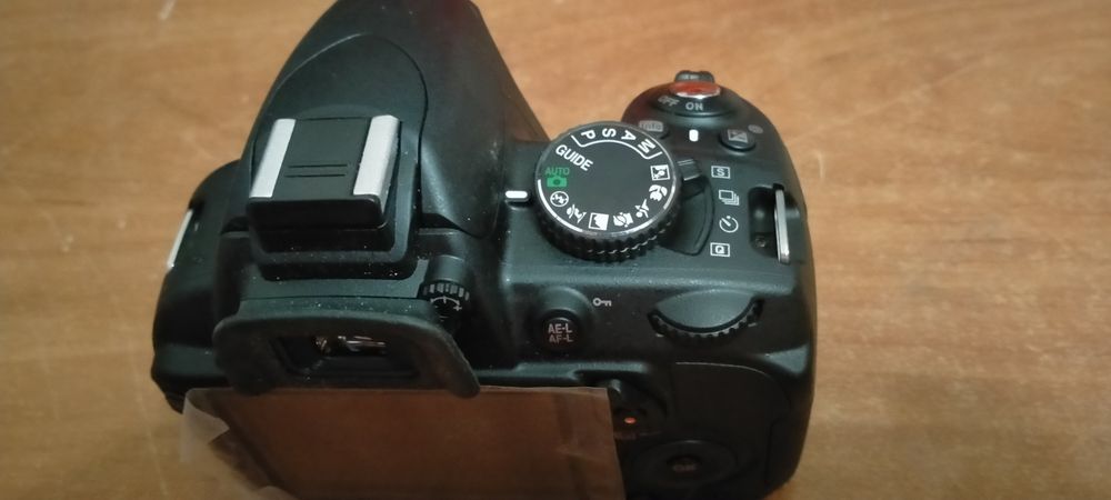 Фотокамера Nikon D3100