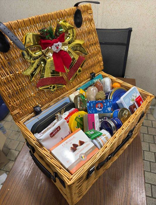 Премиум подарки корпоративные Оптом Сундуки мясные, фруктами и сладкие