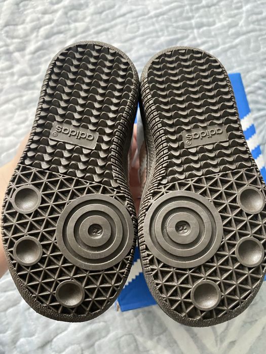 Adidasi fetite marimea 22