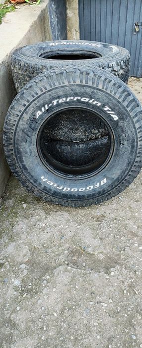 Гуми BF GOODRICH ALL TERRAIN 295/75/16 в добро състояние