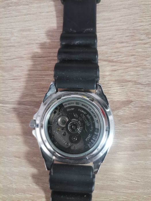 Часовник seiko 5 sport