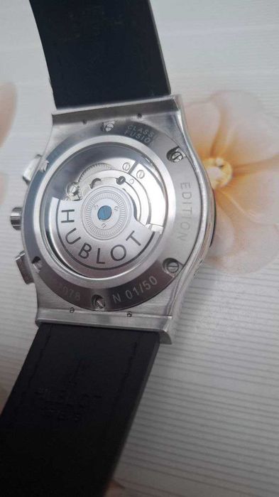 Ручные часы HUBLOT в идеальном состояние,