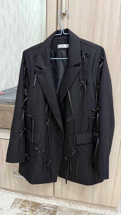 Черный Пиджак с бабочками