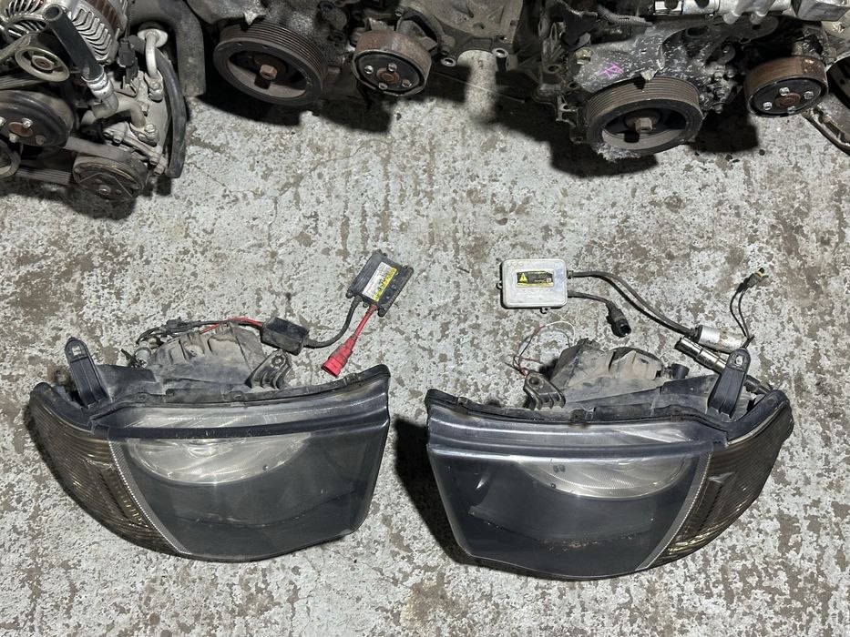 Передние фары Mitsubishi L200