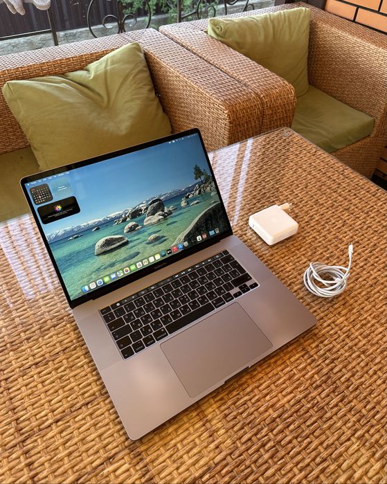 Macbook Pro 2019 16” TouchBar / Core i7 /! Макбук про