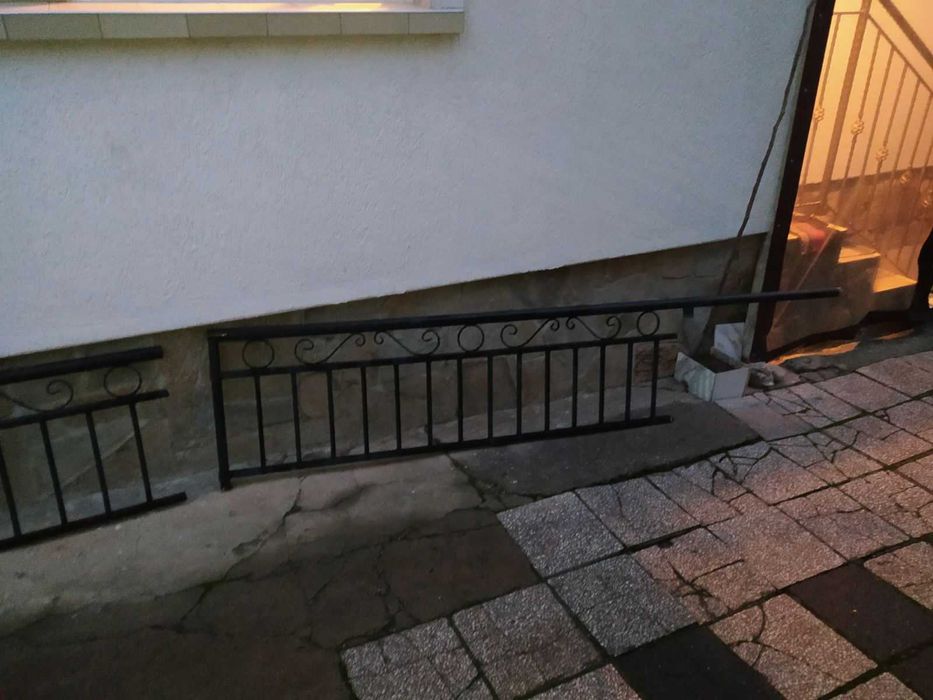 Парапет за тераса 7м разделен на 3 части.Размери в снимките