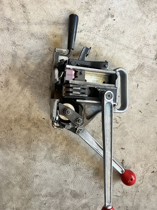 Aparat manual legat banda metalica paleti SIGNODE (profesional)