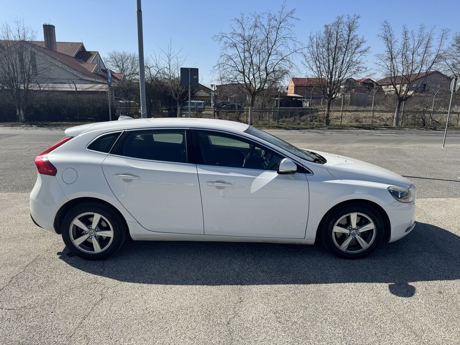 Vand aututurism Volvo V40