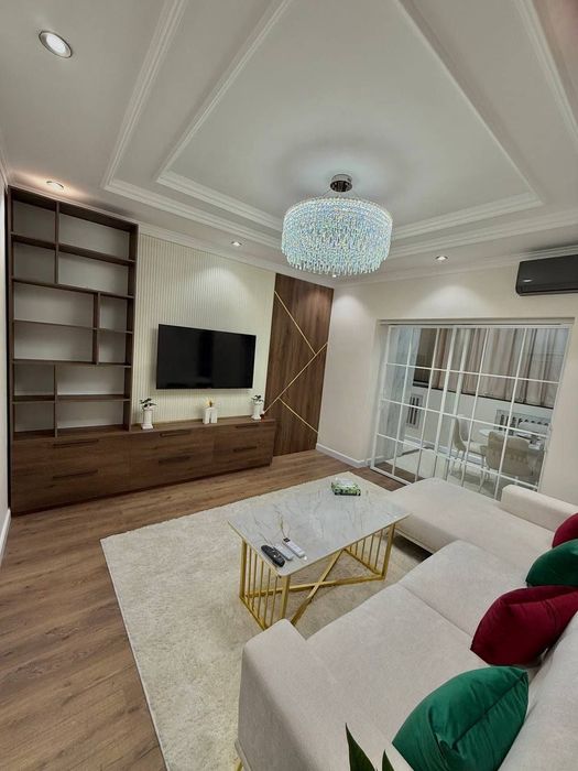 Сдаётся Ойбек Афросийоб е 3 комнт ангельски-прекрасная квартира