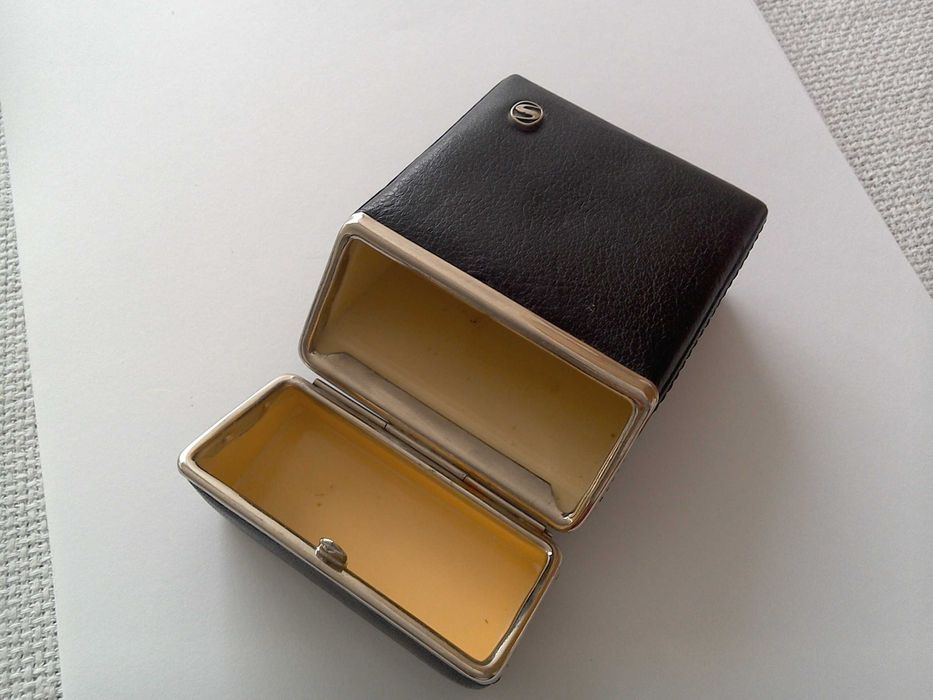 Porttigaret piele naturală şi inox - calitate deosebită