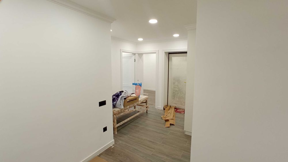 Малярные работы, укладка ламината.