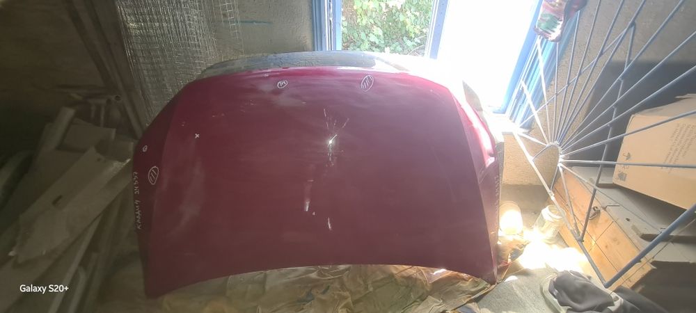 Капот  б/у  caddy