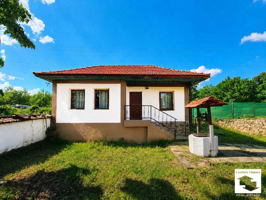125190 Два парцела с къща, стопански постройки и кладенец в с. Гърдевци, Еленския балкан, до язовир Йовковци