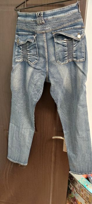 Дънки -чисто нови