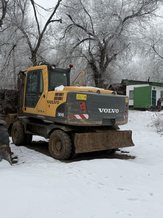 Аренда экскаватора-погрузчика