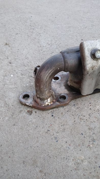 Vând galerie de evacuare Mitsubishi Asx.