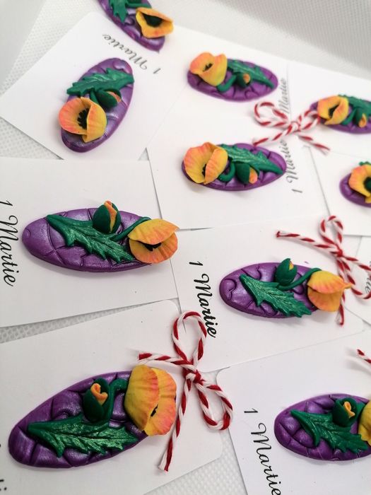 Brosa martisor handmade lalele din Fimo