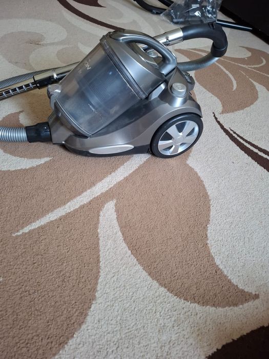 Продам пылесос б/у