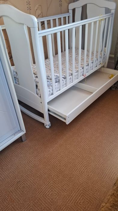 Детская кроватка