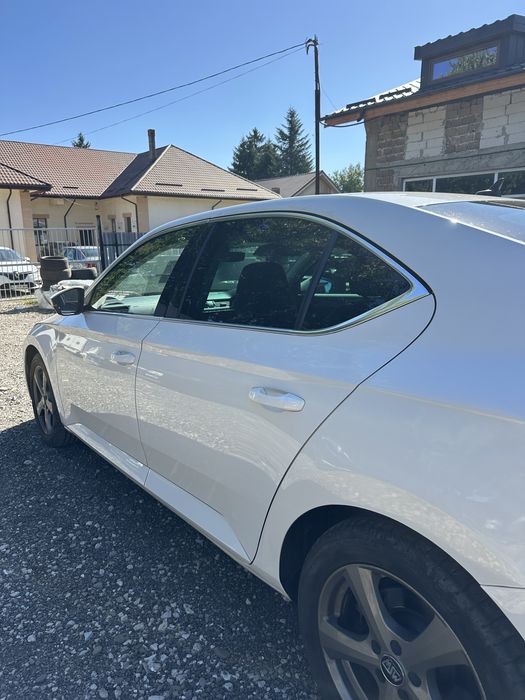 Usi stanga / Portiere stanga Skoda Superb 3, 2015-2023