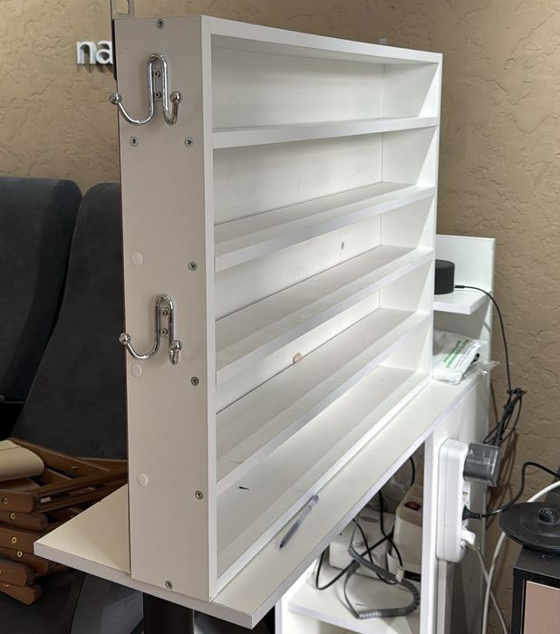 Полка для лаков